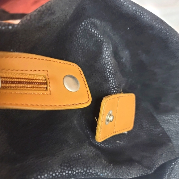 ONLY DUE TO CLOSET CLOSURE     LEGITIMATE BAG.  LEATHER. - Picture 8 of 13